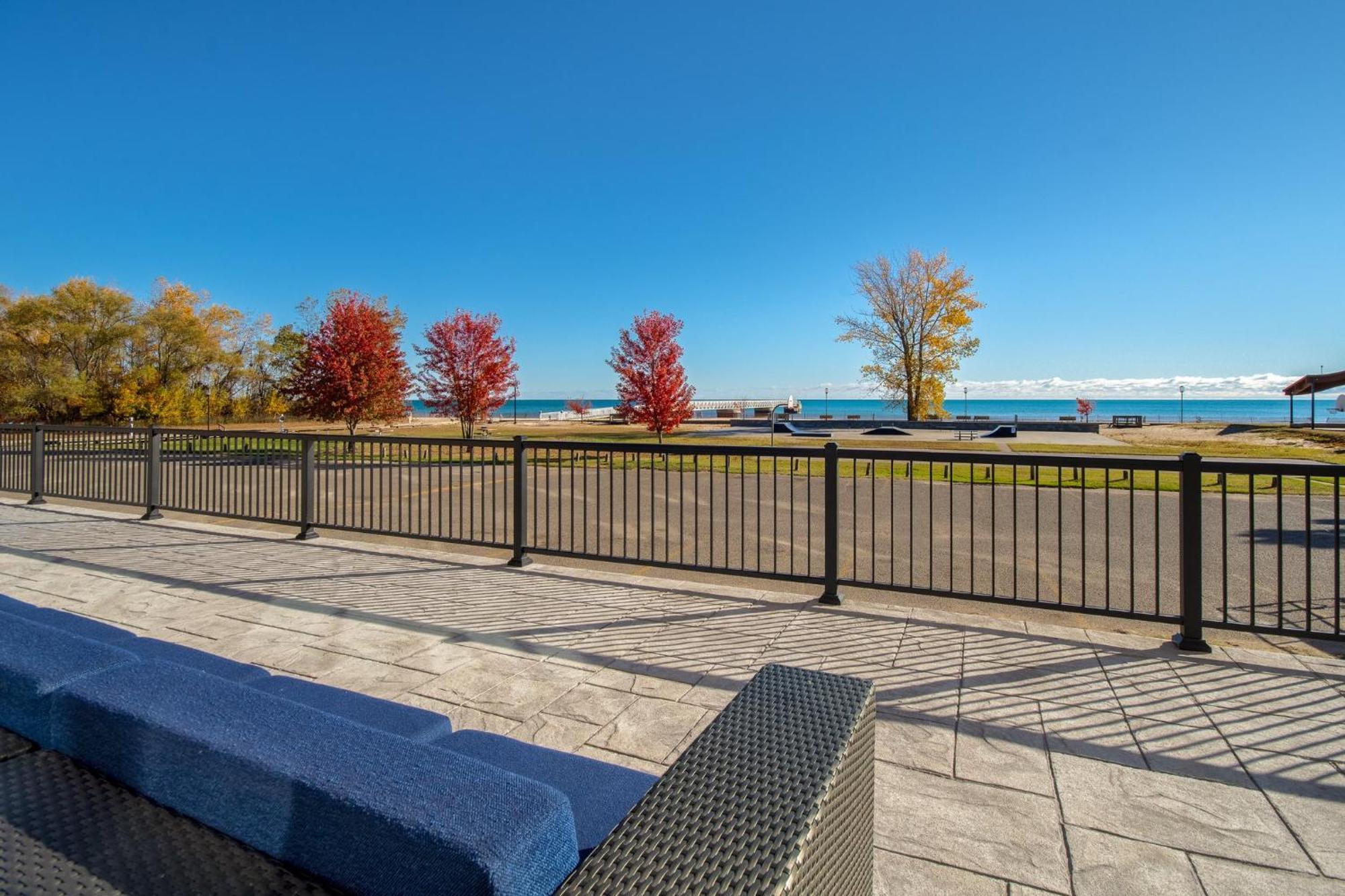 Holiday Inn Express & Suites Oscoda By Ihg 外观 照片