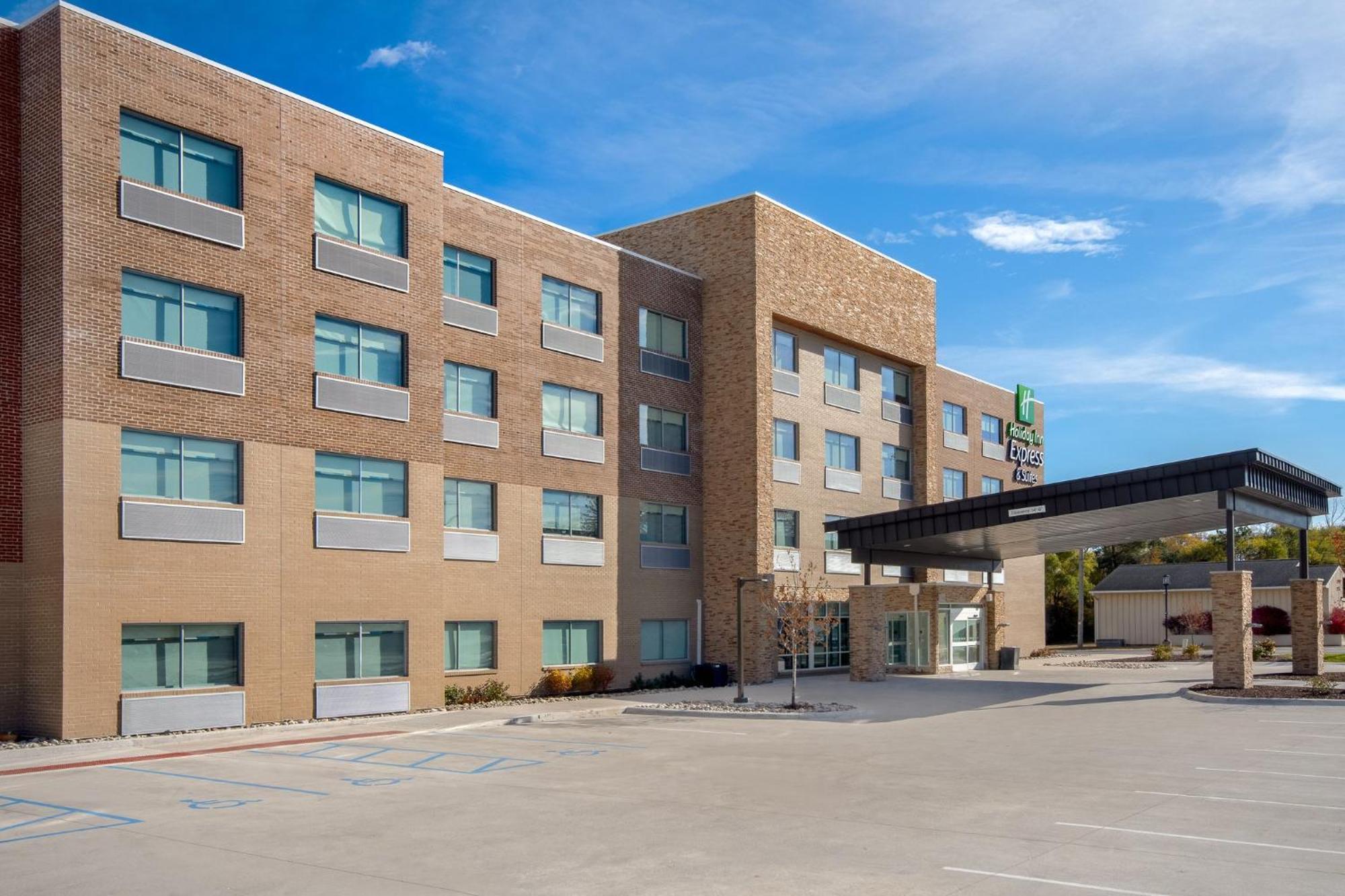 Holiday Inn Express & Suites Oscoda By Ihg 外观 照片
