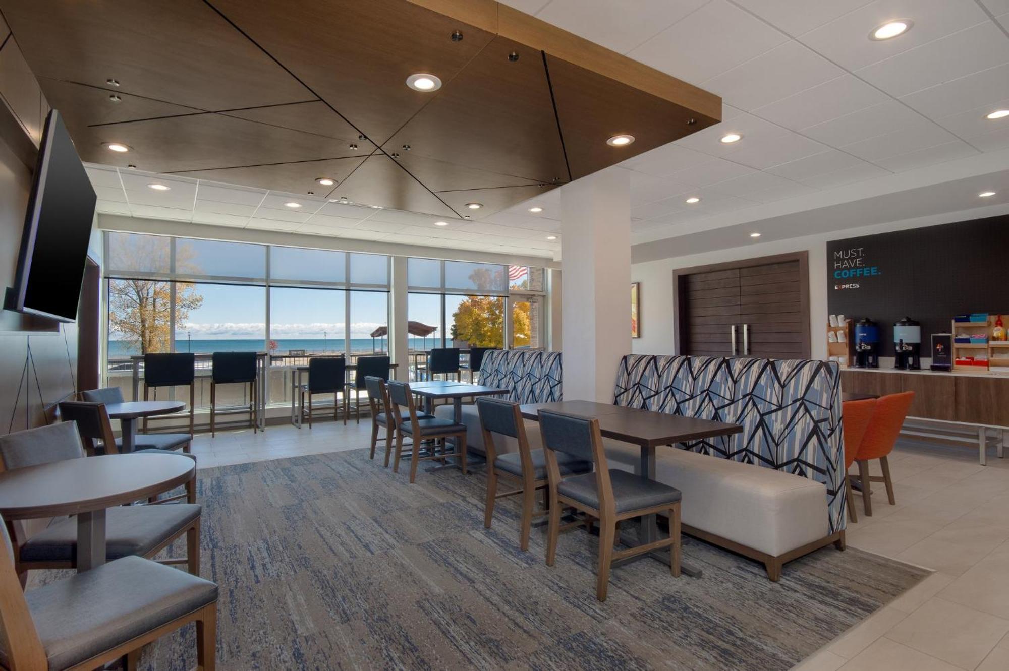 Holiday Inn Express & Suites Oscoda By Ihg 外观 照片